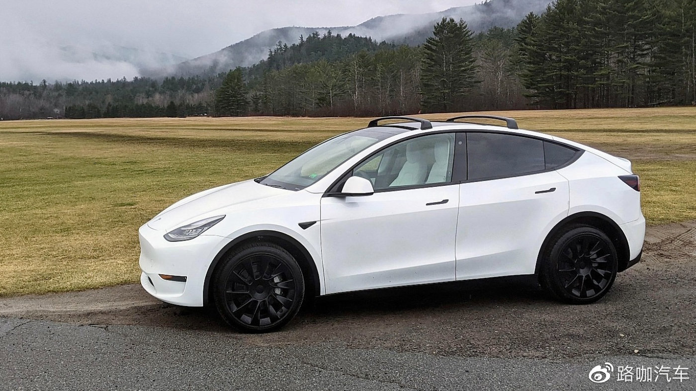 特斯拉二季度营收超预期劲增47%创历史新高，降价冲击下毛利率创四年新低