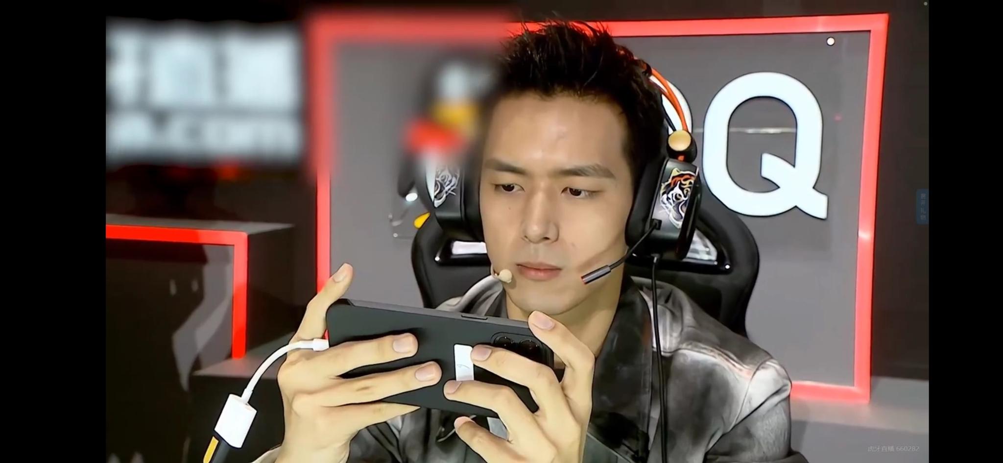 和李现一起打游戏也太幸福了吧!帅哥带着打电竞,美滋滋