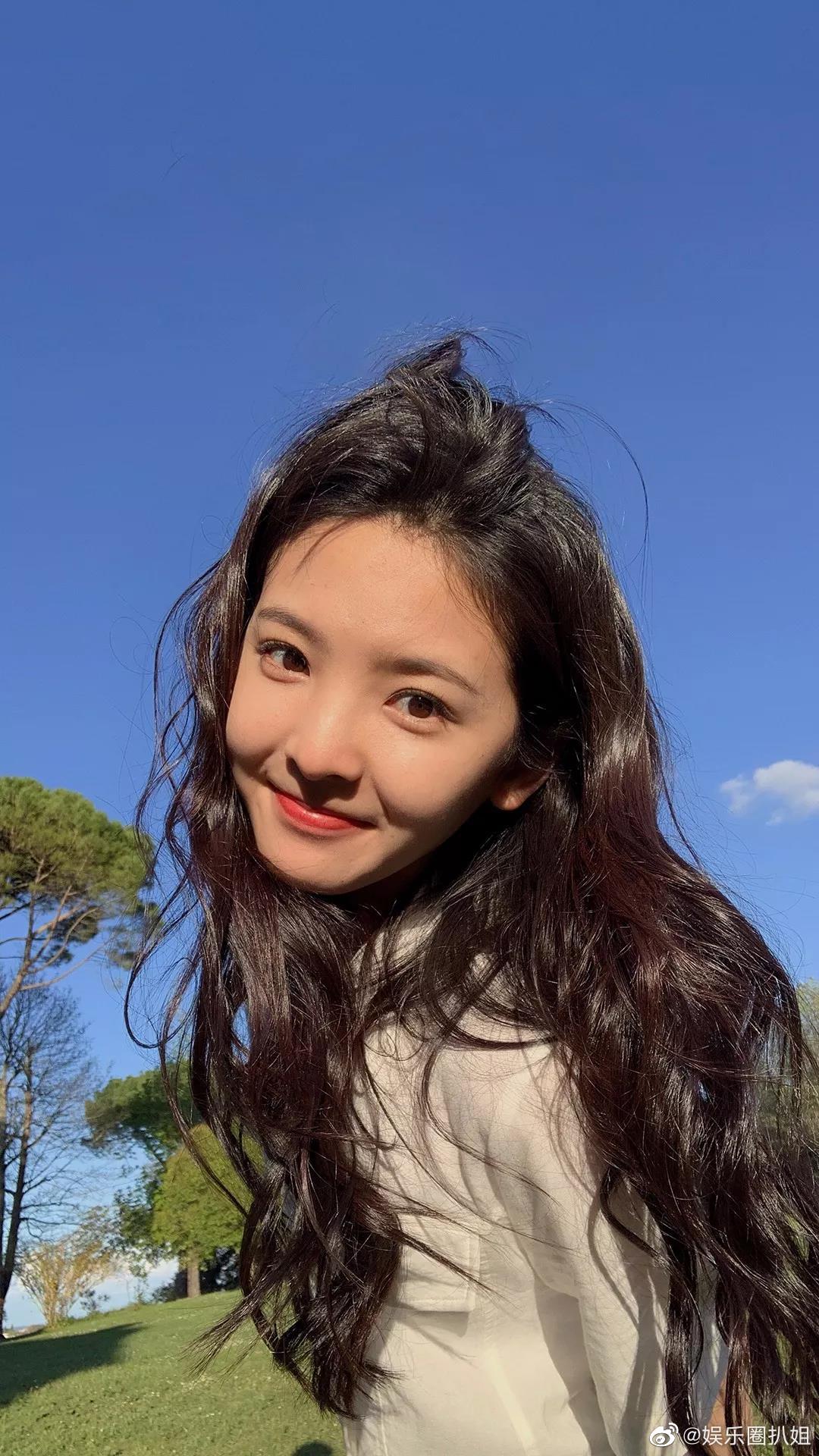 章若楠最新双马尾造型也太美了吧!__财经头条