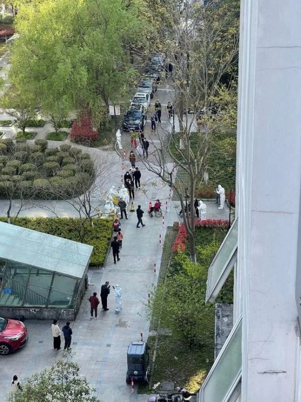 上海全市开展核酸检测！现场直击休闲区蓝鸢梦想 - Www.slyday.coM