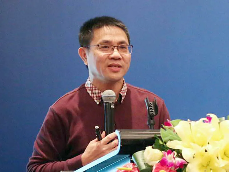 北大猪肉佬陈生年轻人重要的是发财而不是理财