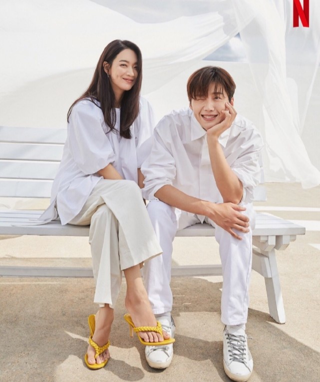 跟着申敏儿新剧学穿搭吧！独属于大女人的可爱，实在是太戳人心了休闲区蓝鸢梦想 - Www.slyday.coM