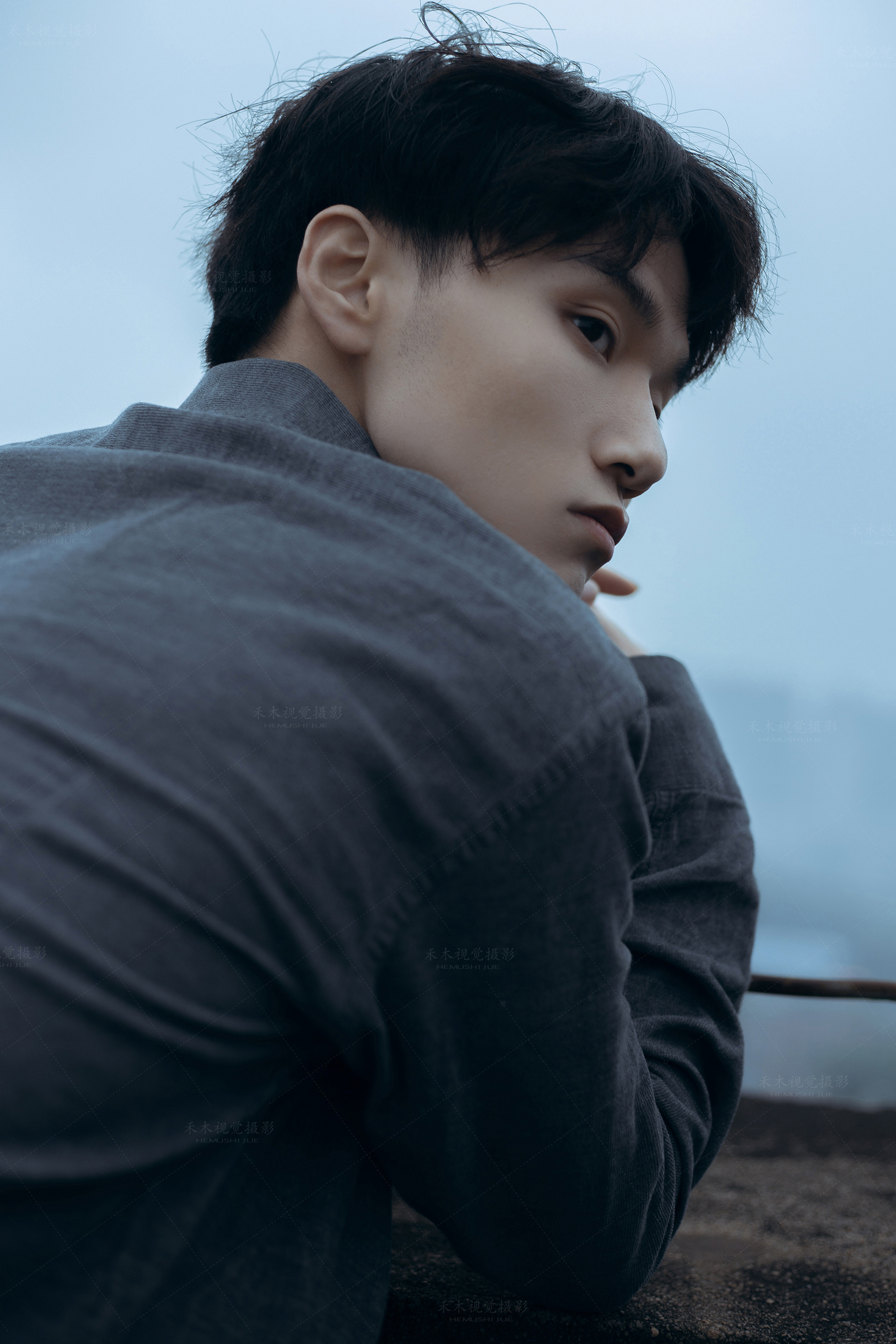 天台情绪片男生写真|西安写真__财经头条