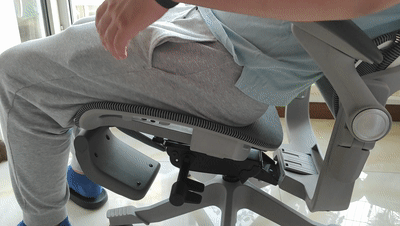 斜杠青年,618入手的宝藏好物,网易严选3d悬挂腰靠高端人体工学电脑