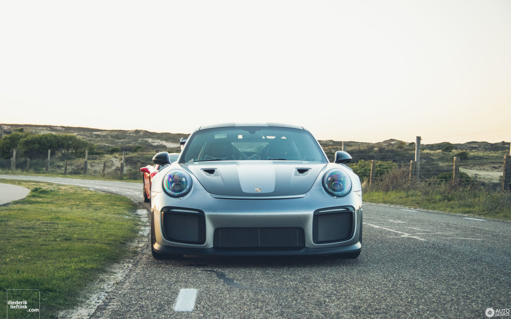 钮北蛙王porsche911gt2rs