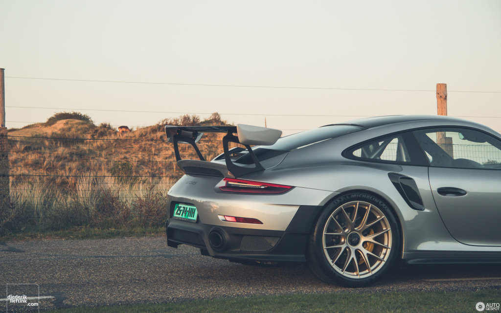 钮北蛙王porsche911gt2rs