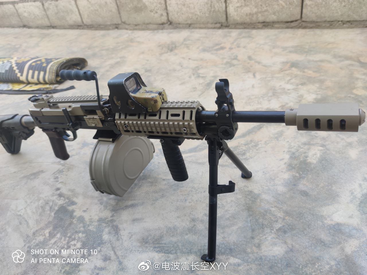 叙利亚伊德利卜出现的一挺改装rpd轻机枪
