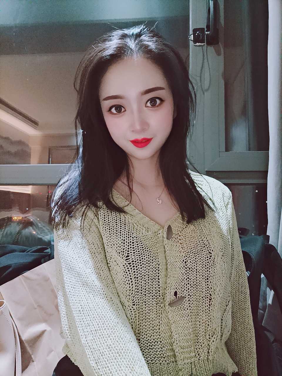 体重51kg.胸围38e……__财经头条