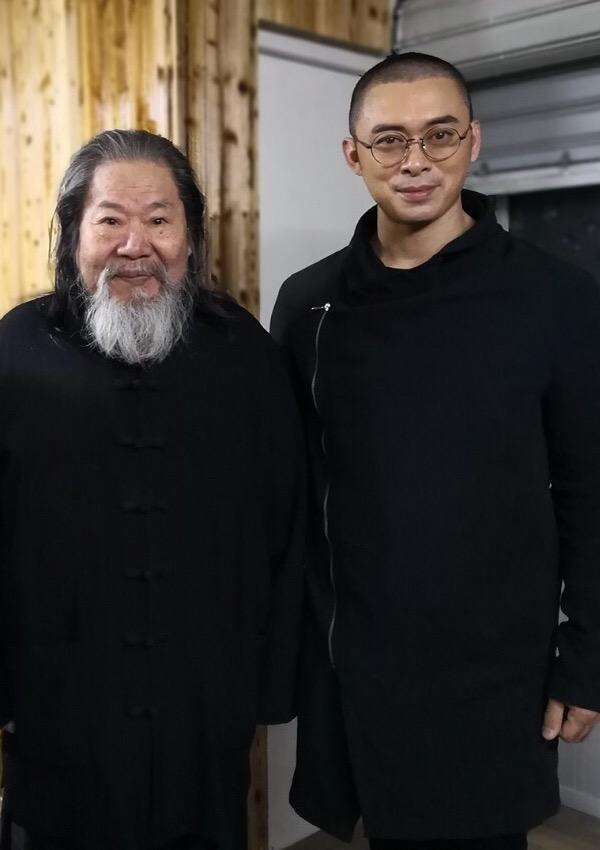 樊少皇与小十岁娇妻迎二胎,为拍武戏痛到流泪,却在感情上被说渣