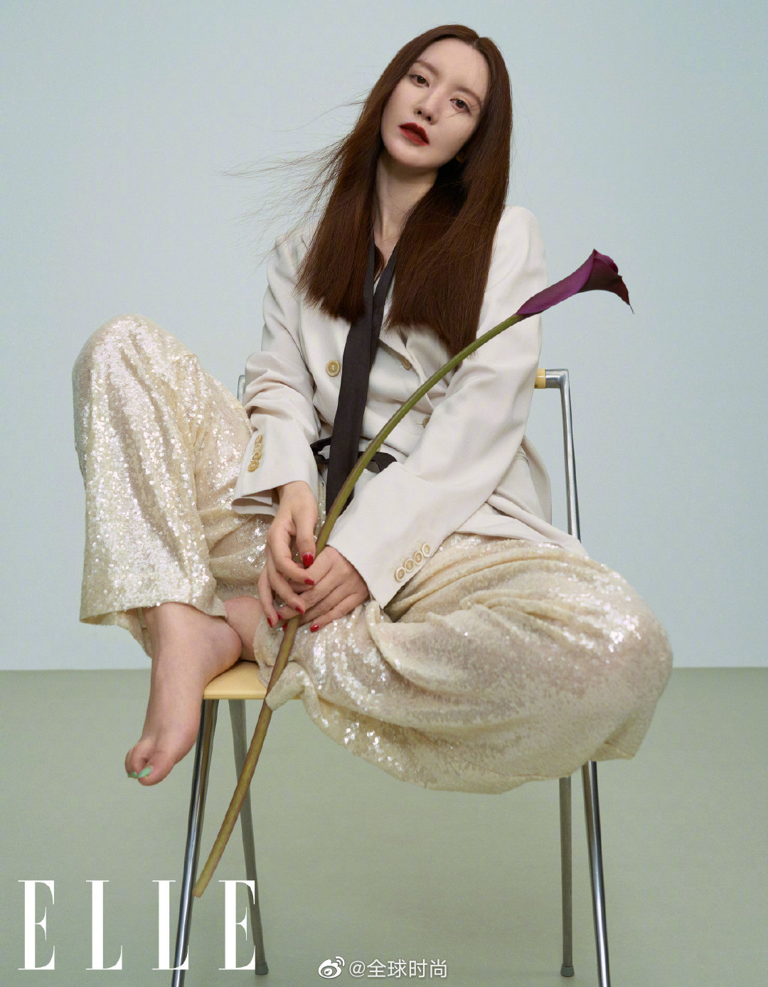 郑希怡、张萌、伊能静《ELLE》新刊一览,暗黑风中一展熟女魅力~⚡