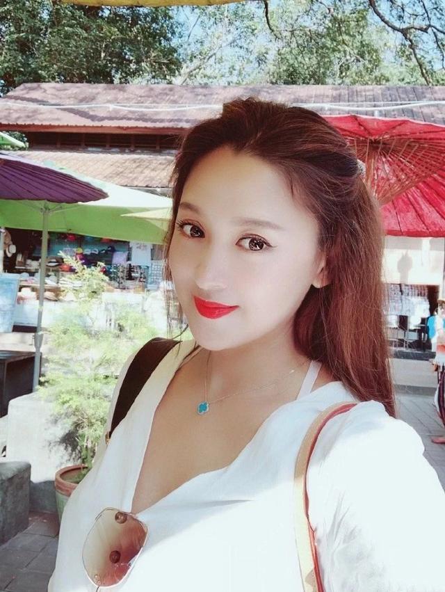 王晓娜也于凌晨十分也发布了一则微博,内容疑似回应关于梁超二婚事件.