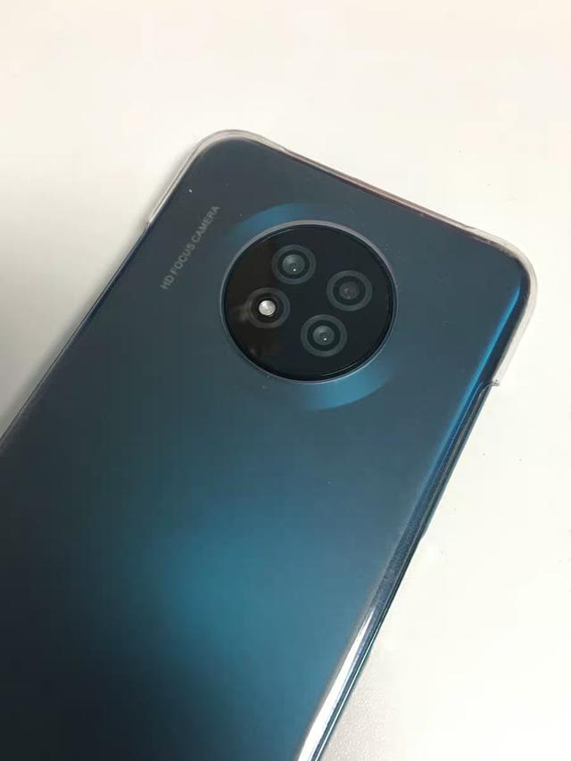 朵唯一直主打女性手机品牌,一段时间让很多人知道了它,但是现在几乎没