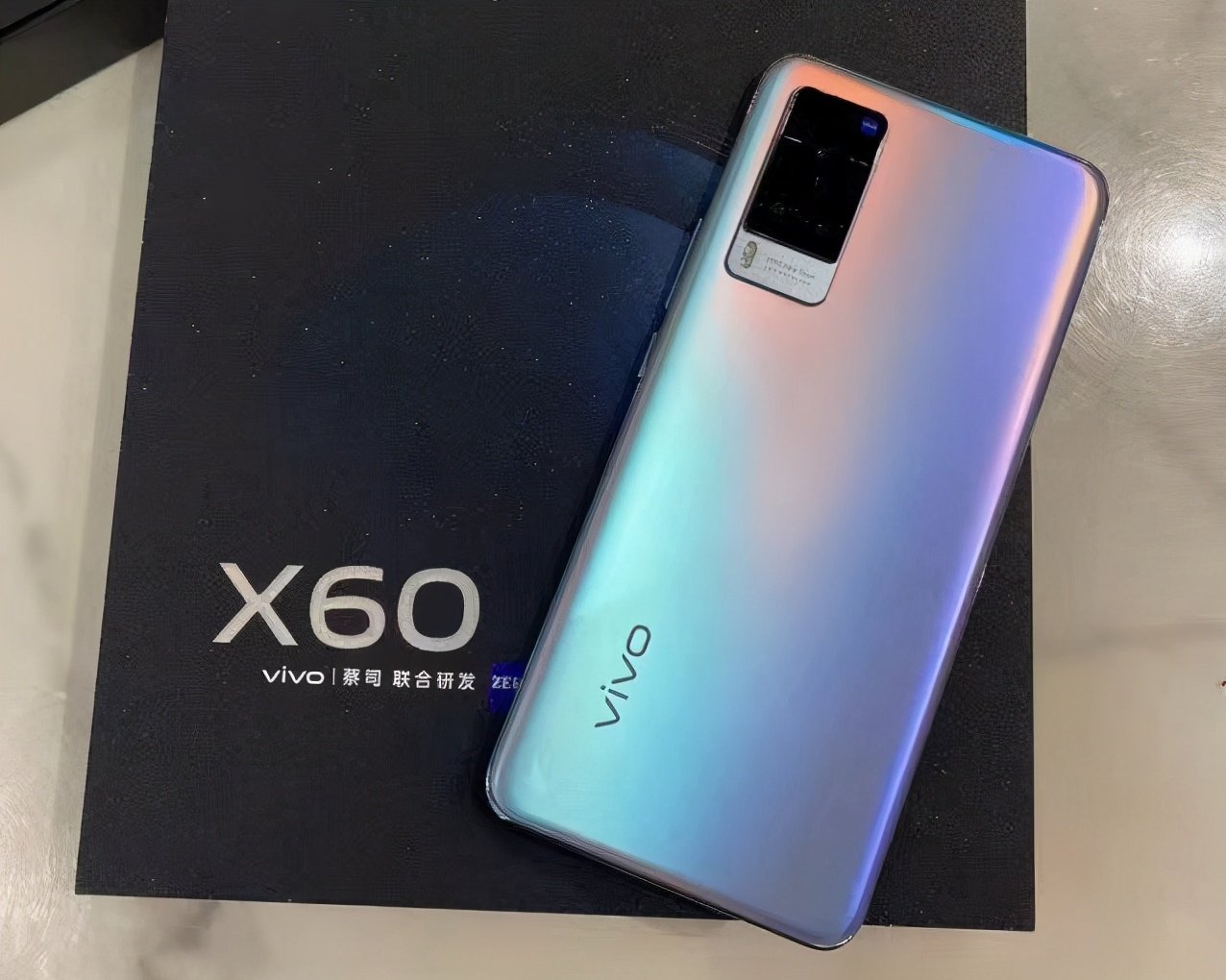 总结vivo x60同价位性价比不是很高,但是vivo手机的口碑是有目共睹的