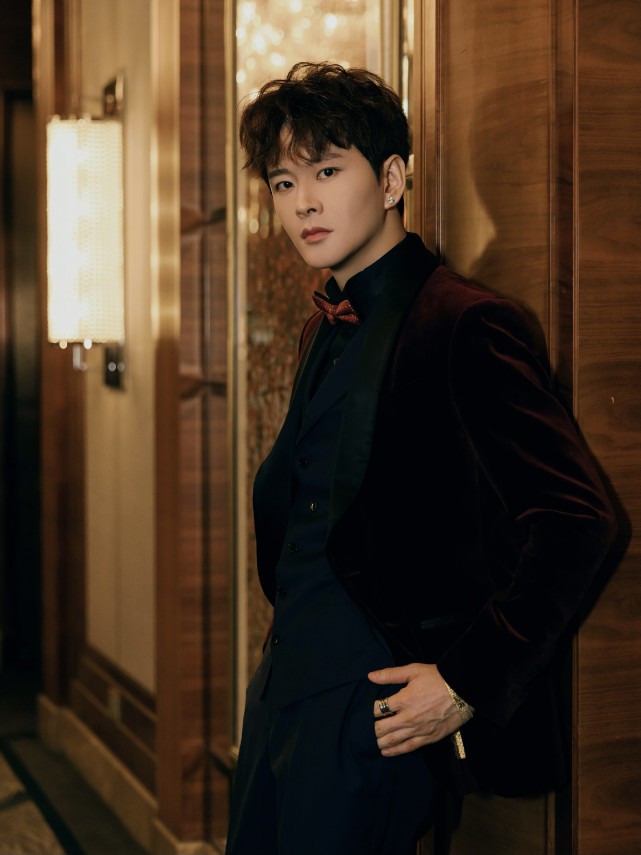 黄宥明亮相搜狐时尚盛典 英气有型魅力尽现