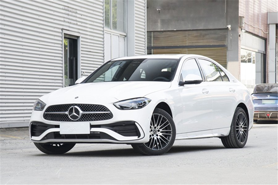 奔驰c级落地仅需24万元以后没钱真的只能开bba了