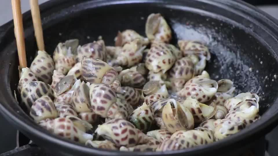 粤菜胡椒花螺的做法 看着都香 下点小酒真的太解馋了 粤菜胡椒花螺的做法 看着都香 下点小酒真的太解馋了