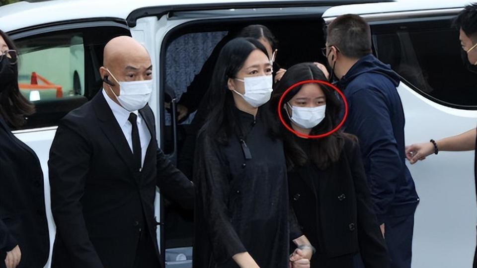 刘德华谈女儿自认是严父,不给11岁刘向蕙买手机,不让她上网|刘向蕙|刘德华|手机_新浪新闻
