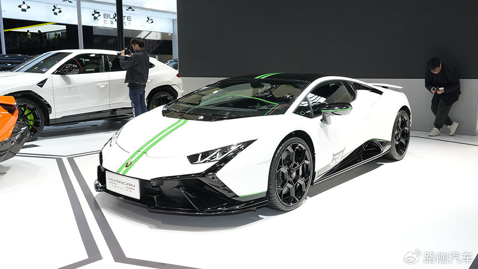 比亚迪都没有的插混超跑兰博基尼今年造200万就能买到