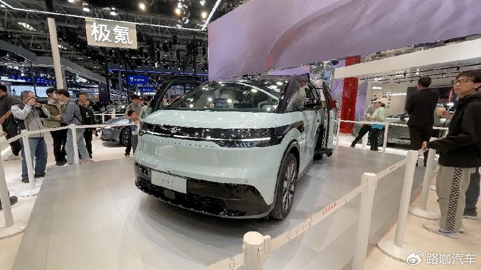自重2.7吨的极氪MIX,电耗比轿车高0.5Wh,最省电SUV?-新浪汽车