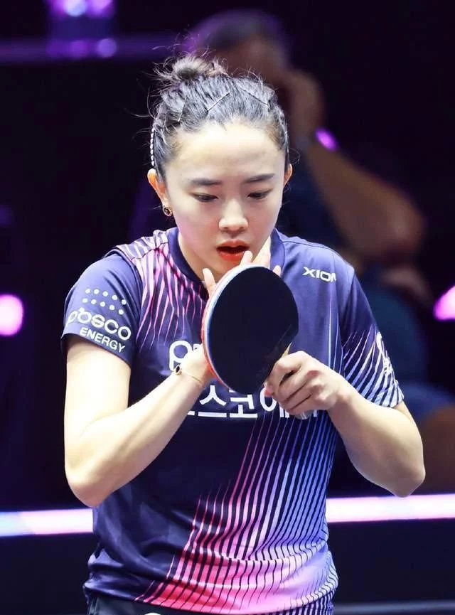 韩国乒坛女神,穿樊振东球衣,叫樊振东东哥,想跟小胖组跨国搭档|樊振东|田志希|东哥_新浪新闻