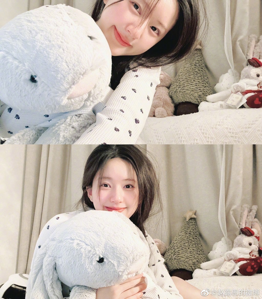 赵露思分享春日明信片,随性自拍……_高清图集_新浪网