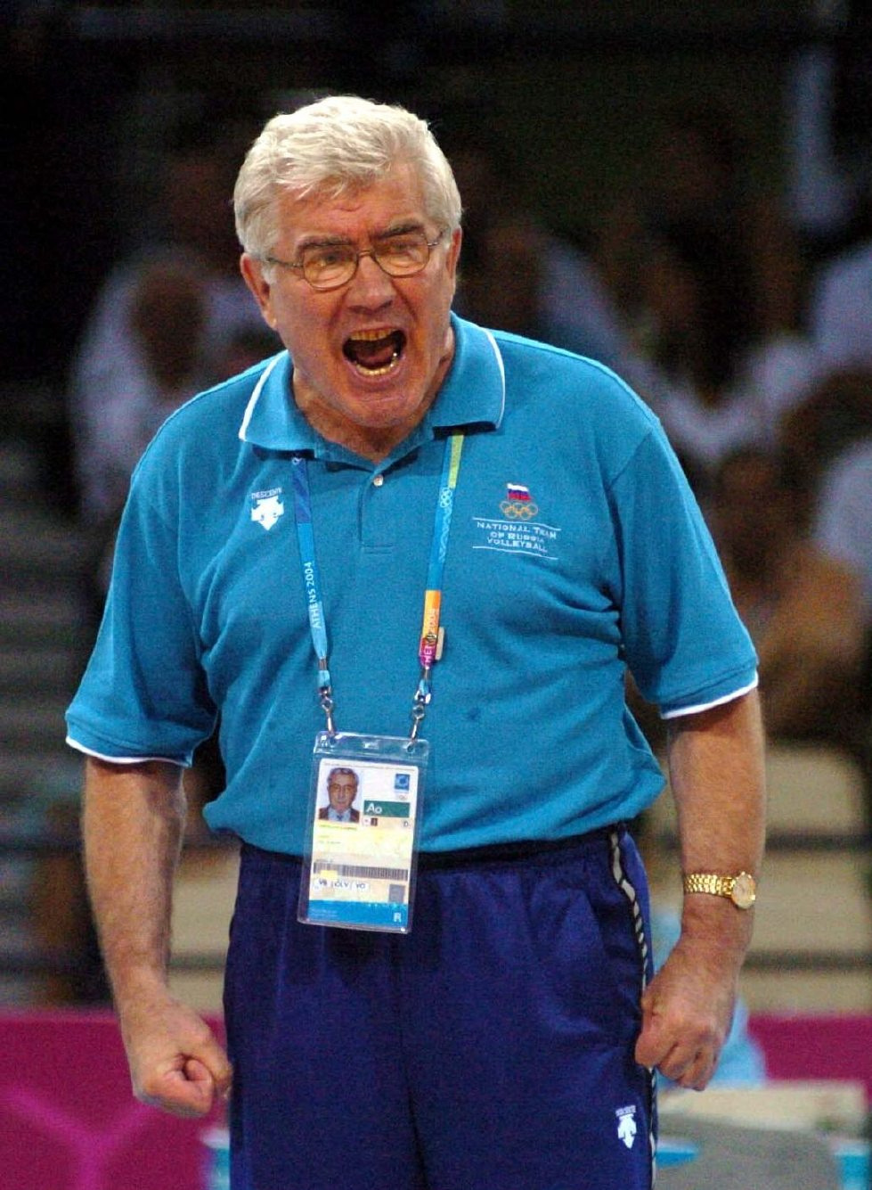 卡尔波利在雅典奥运会之后卸任俄罗斯女排主教练,回到乌拉洛奇卡仍