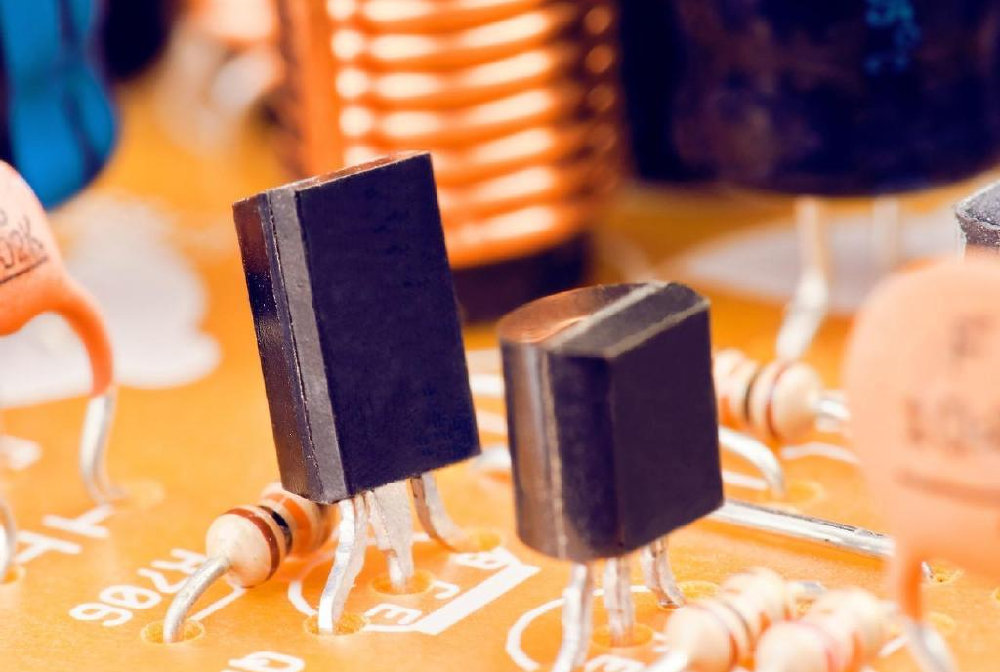 仅此一文,让看懂电阻,电容,电位器,三极管,二极管,可控硅!__财经头条