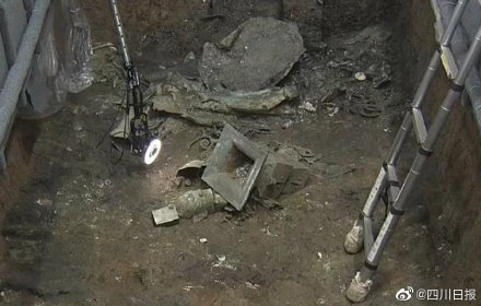 三星堆出土文物近万件 8号坑初现国宝级大型青铜器休闲区蓝鸢梦想 - Www.slyday.coM