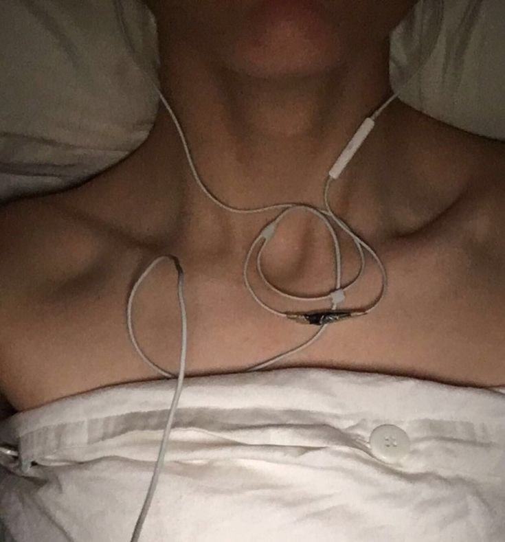 男生的喉结和锁骨超性感的 爱了 男生的喉结和锁骨超性感的 爱了