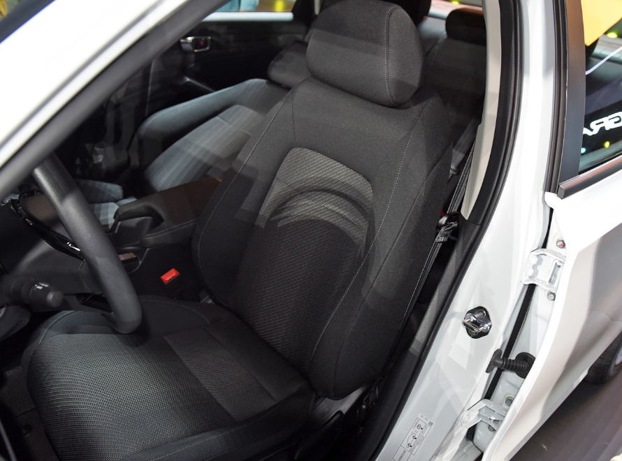 日系新人登场！本田型格对比丰田雷凌谁更值得买？