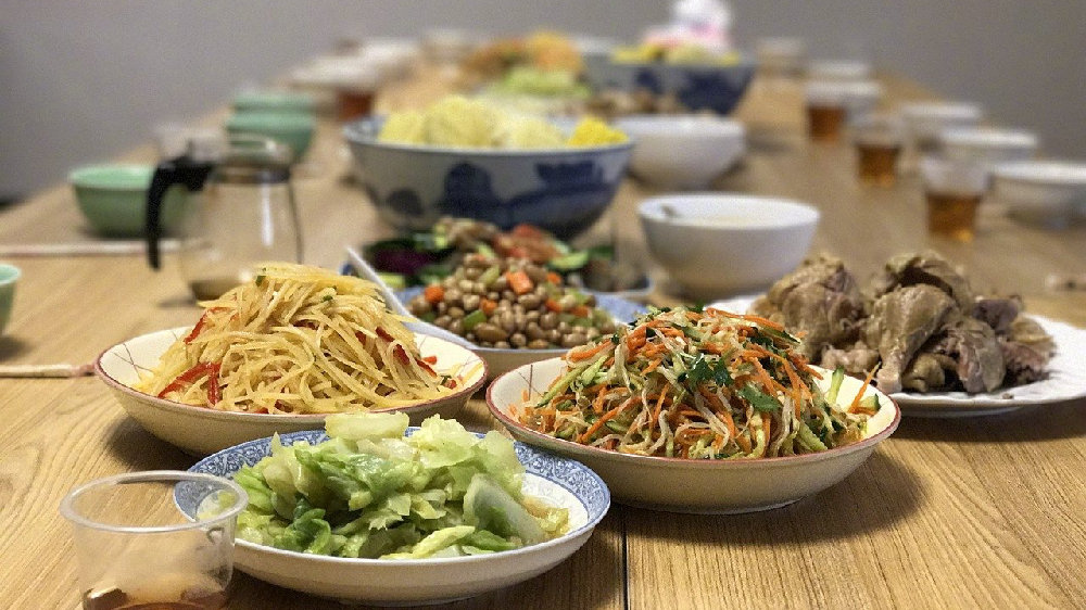 剩饭剩菜必须倒掉?谁说的!做到这几点,既不浪费还吃得健康|隔夜菜|亚硝酸盐|剩菜_新浪新闻