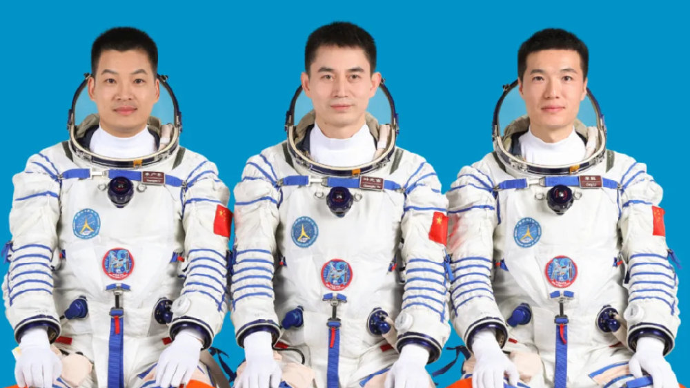 神舟十八号在忙什么?神舟十九号航天员确定,为何飞船待命中?|航天员|神舟|飞船_新浪新闻