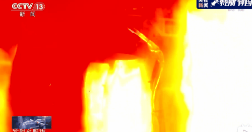 在你睡觉时候，三名航天员坐神舟十三号进入空间站，去“摘星星”了休闲区蓝鸢梦想 - Www.slyday.coM