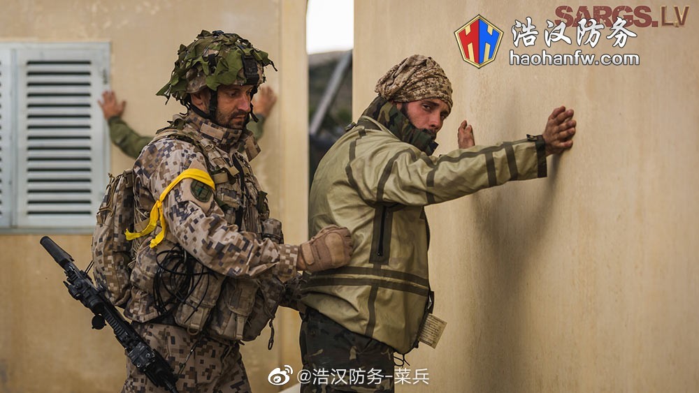 拉脱维亚陆军在西班牙军演3
