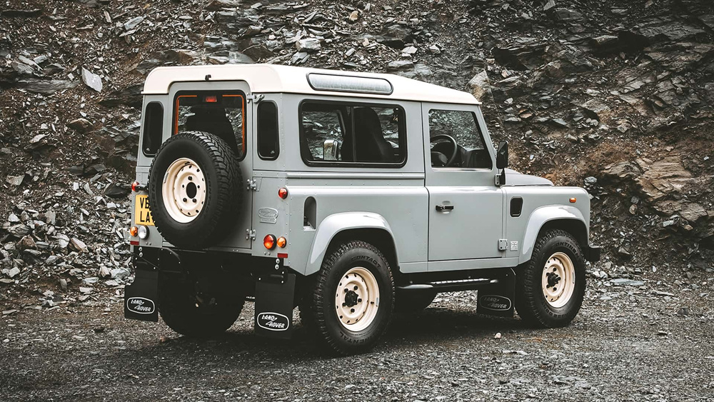 限量30台 售价200万起 路虎卫士works v8限量版车型发布-新浪汽车