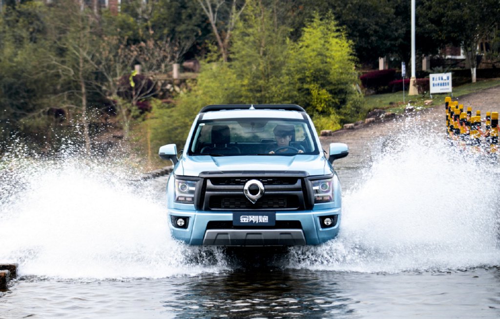 98万元起 10万元级8at自动挡皮卡 长城金刚炮8at重磅上市-新浪汽车