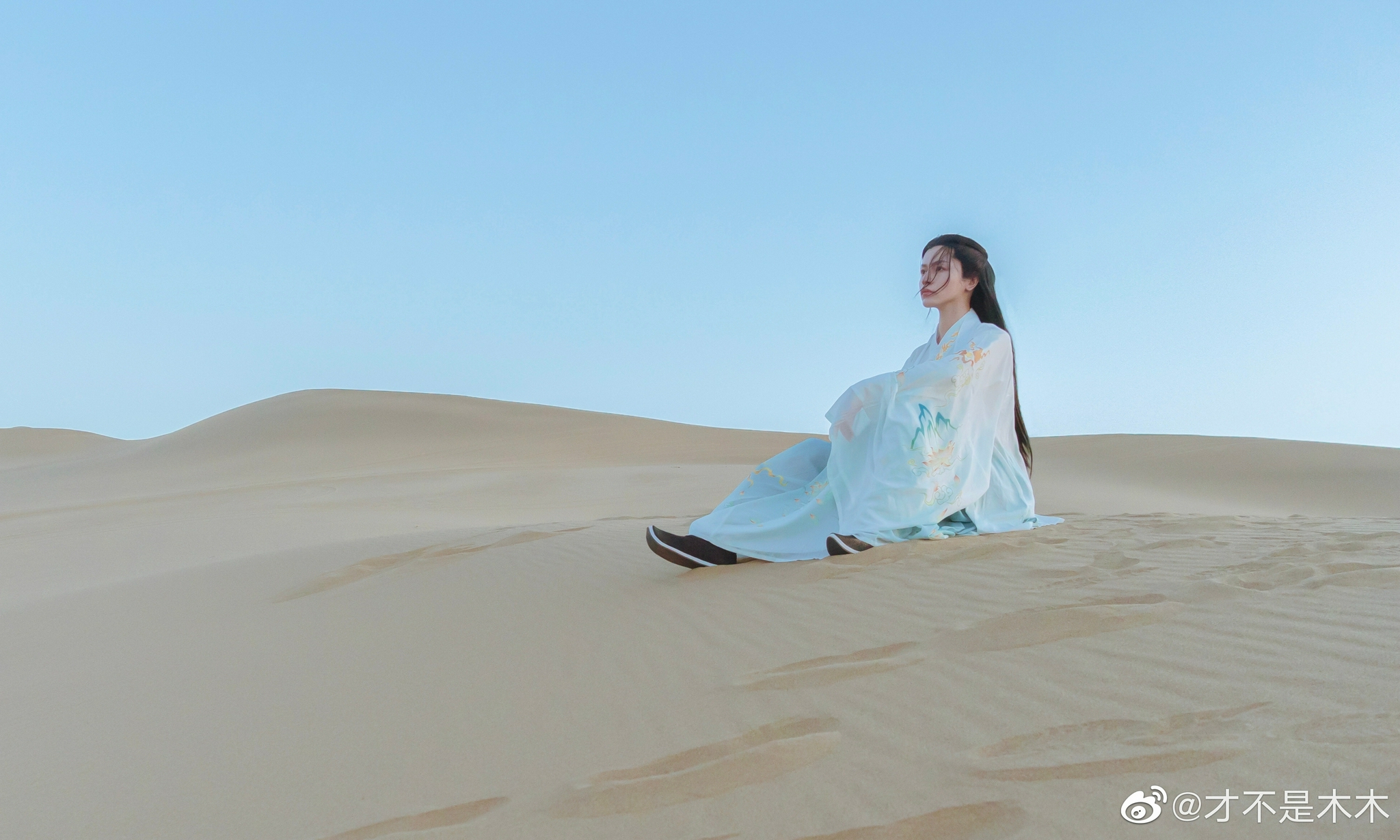 敦煌汉服～一梦入敦煌! 第一次去沙漠!真的好大! 摄影