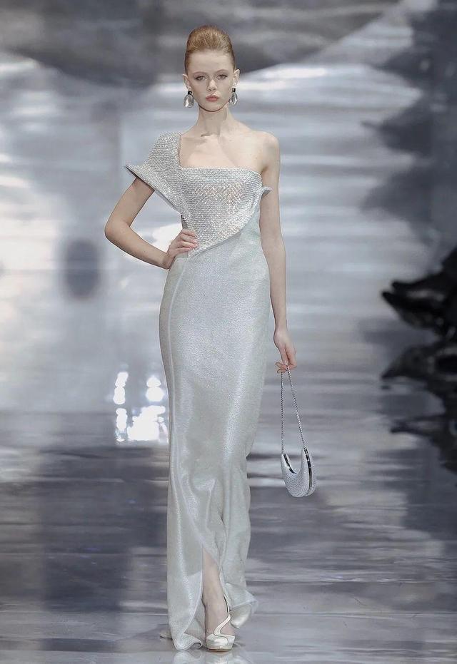 白色时装才是永恒的艺术