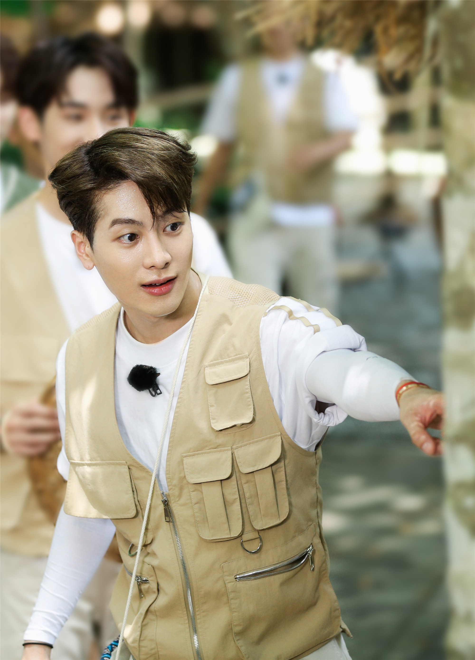 《奔跑吧9》开启"粮食保卫战",智慧与力量展开较量