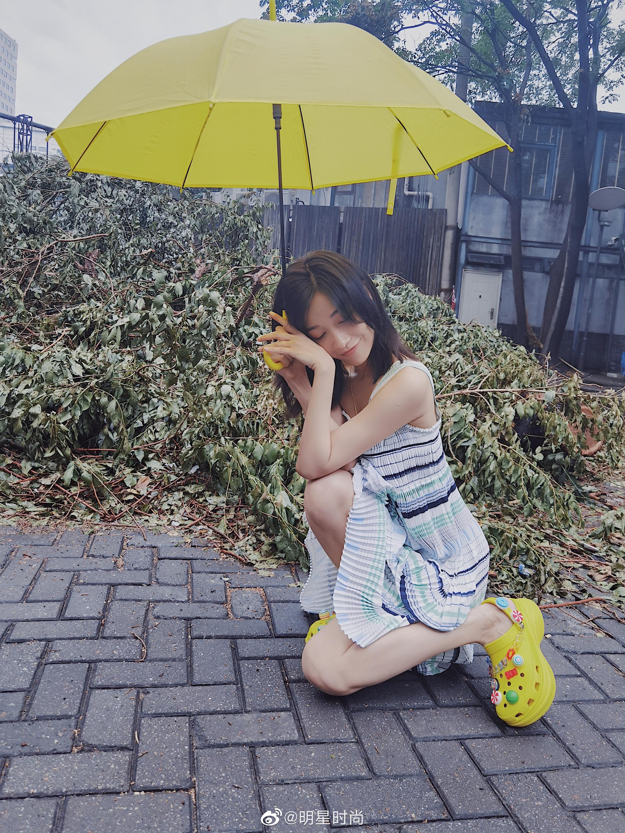 要说今年夏天最时尚的单品是什么?