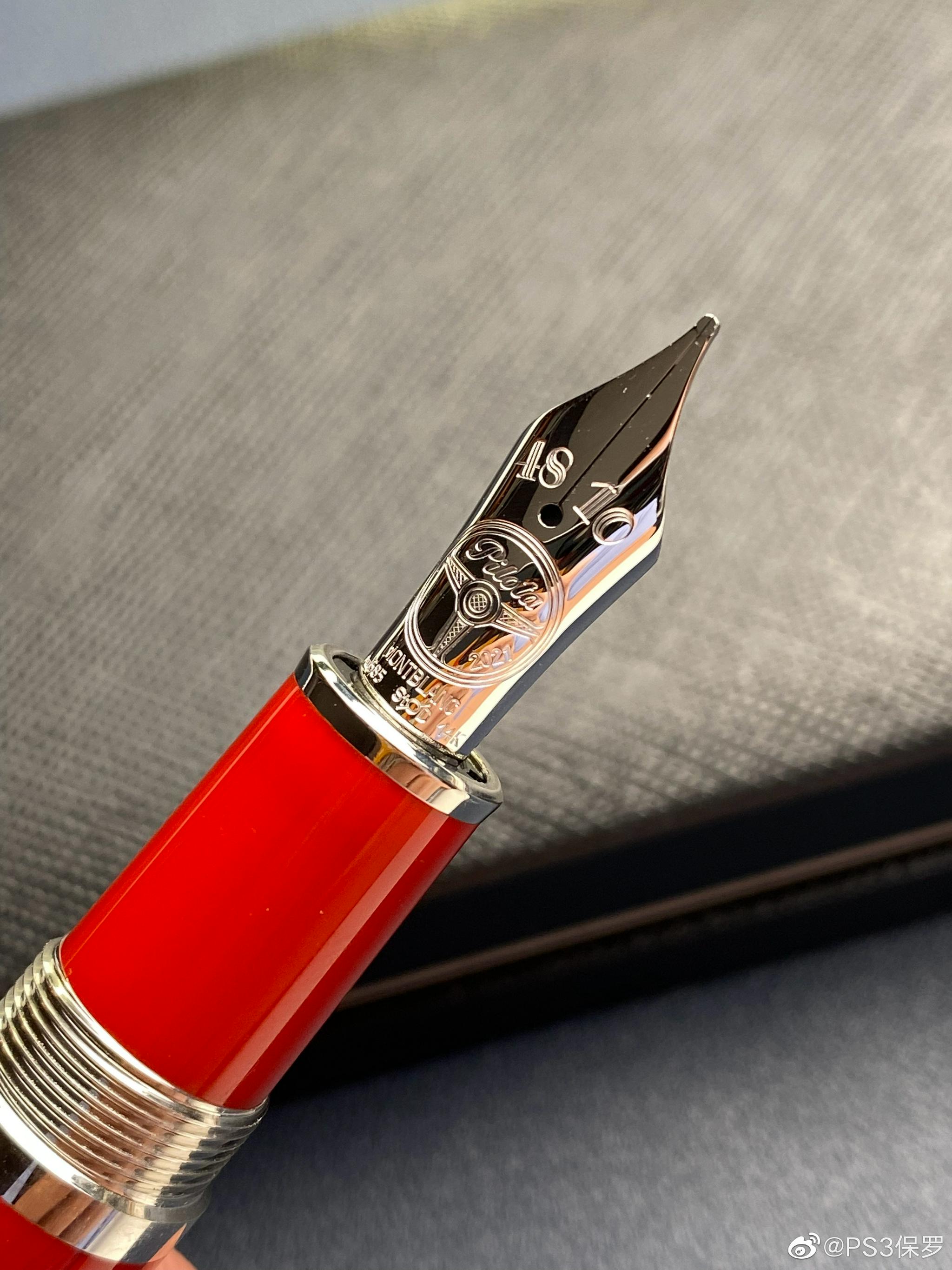 万宝龙法拉利联名款钢笔