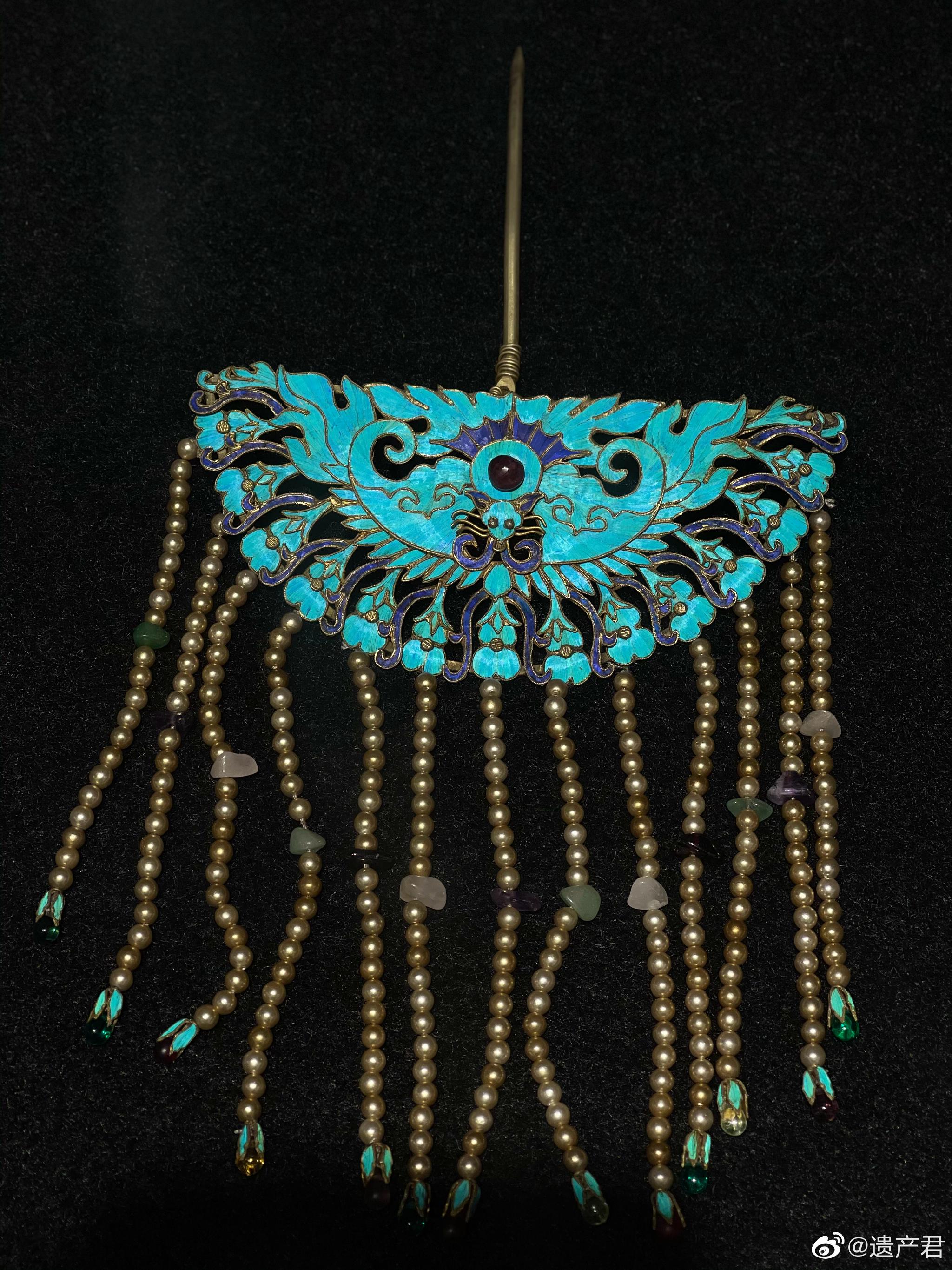 重庆故宫南迁纪念馆展出的清代点翠首饰