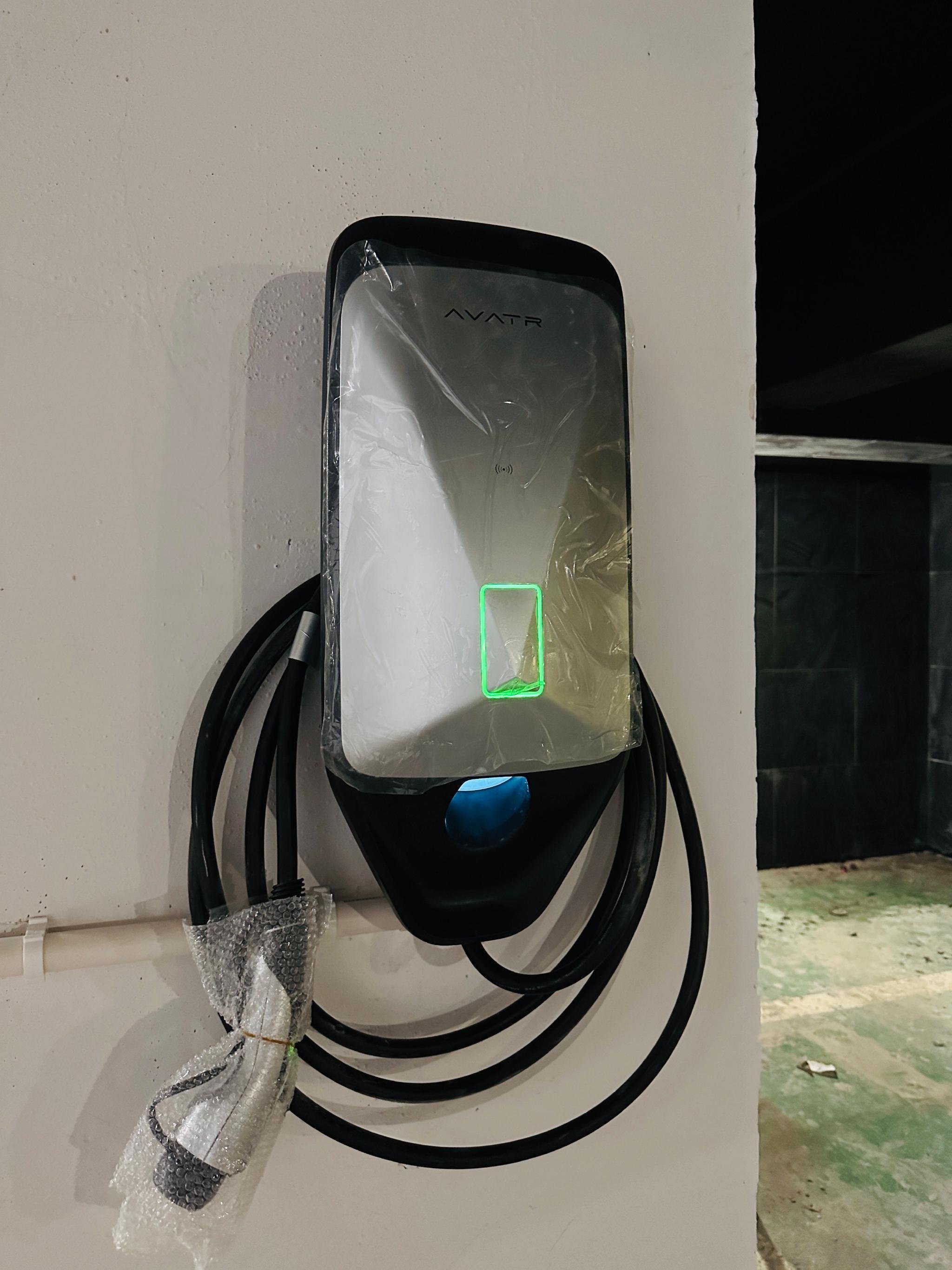 兄弟们我终于有自己的充电桩了