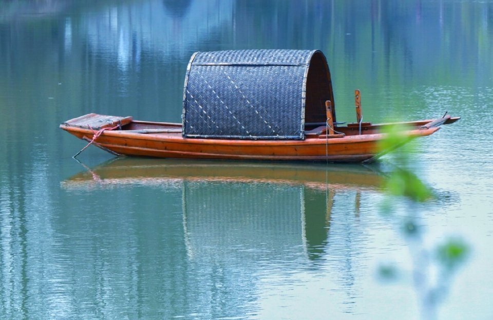 春雨断桥人不渡,小舟撑出柳阴来_高清图集_新浪网