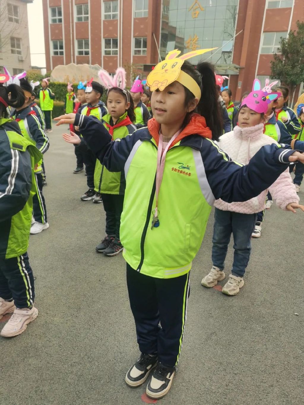 安阳市宗村小学举行2023春季开学典礼__财经头条