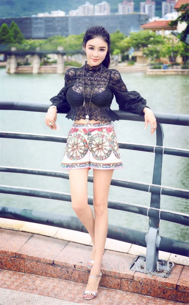 熊熊受邀担任第二十届世界时尚小姐广东赛区总决赛嘉宾评委