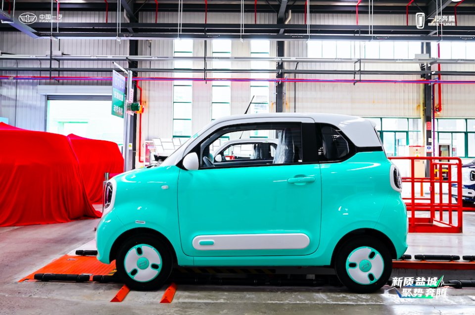 奔腾小马未上先火,看五好青年是如何征服年轻消费者的?-新浪汽车