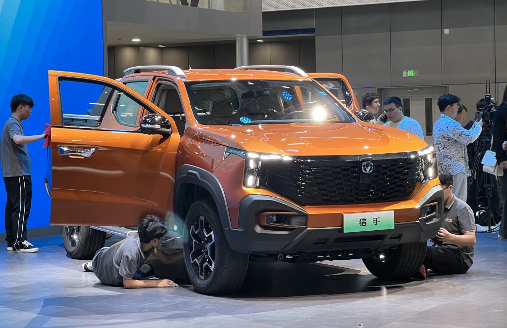 2023广州车展探馆丨采用增程动力长安猎手皮卡首发