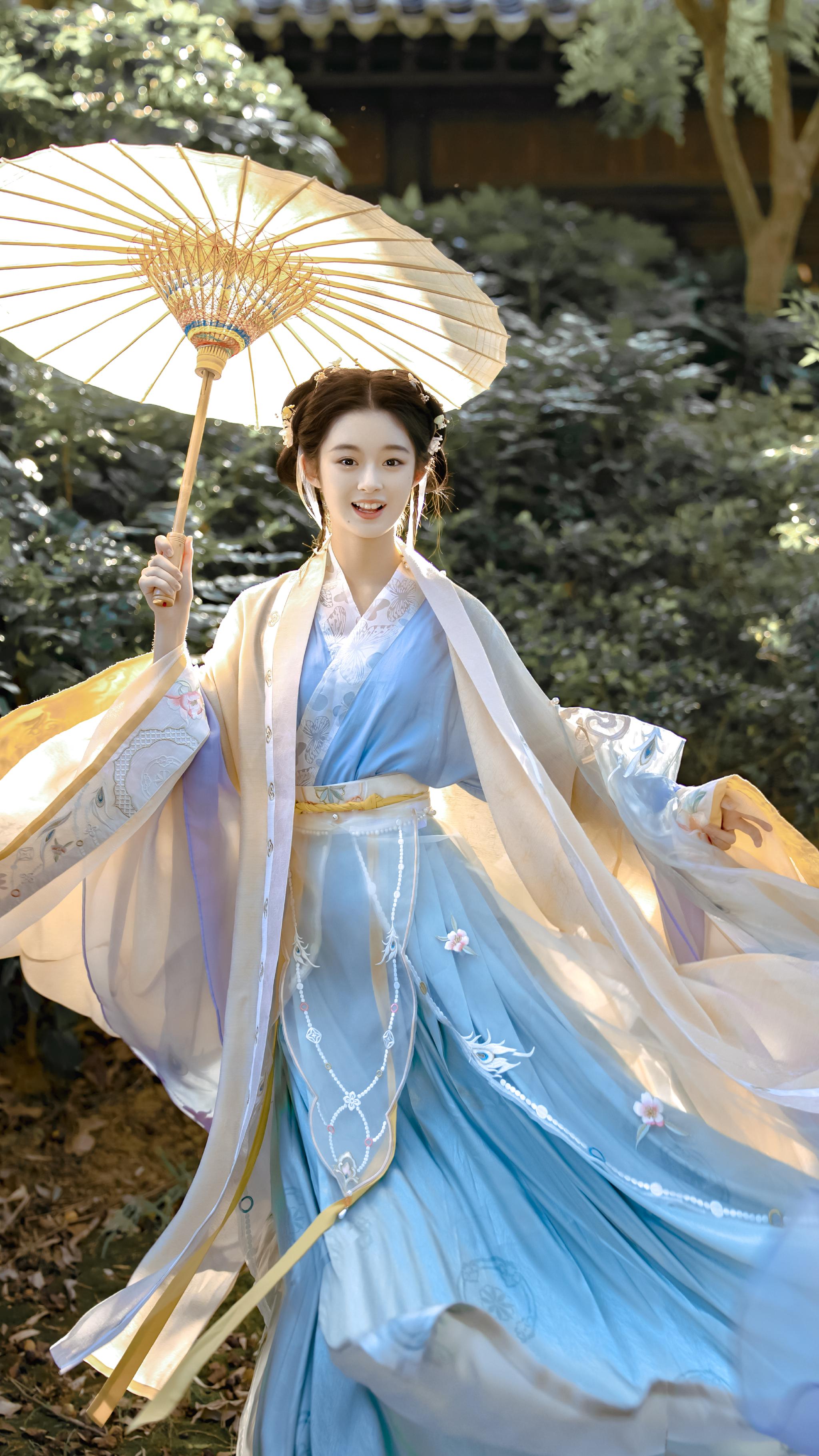 黄杨钿甜 古装剧适配度超高的妹妹~__财经头条