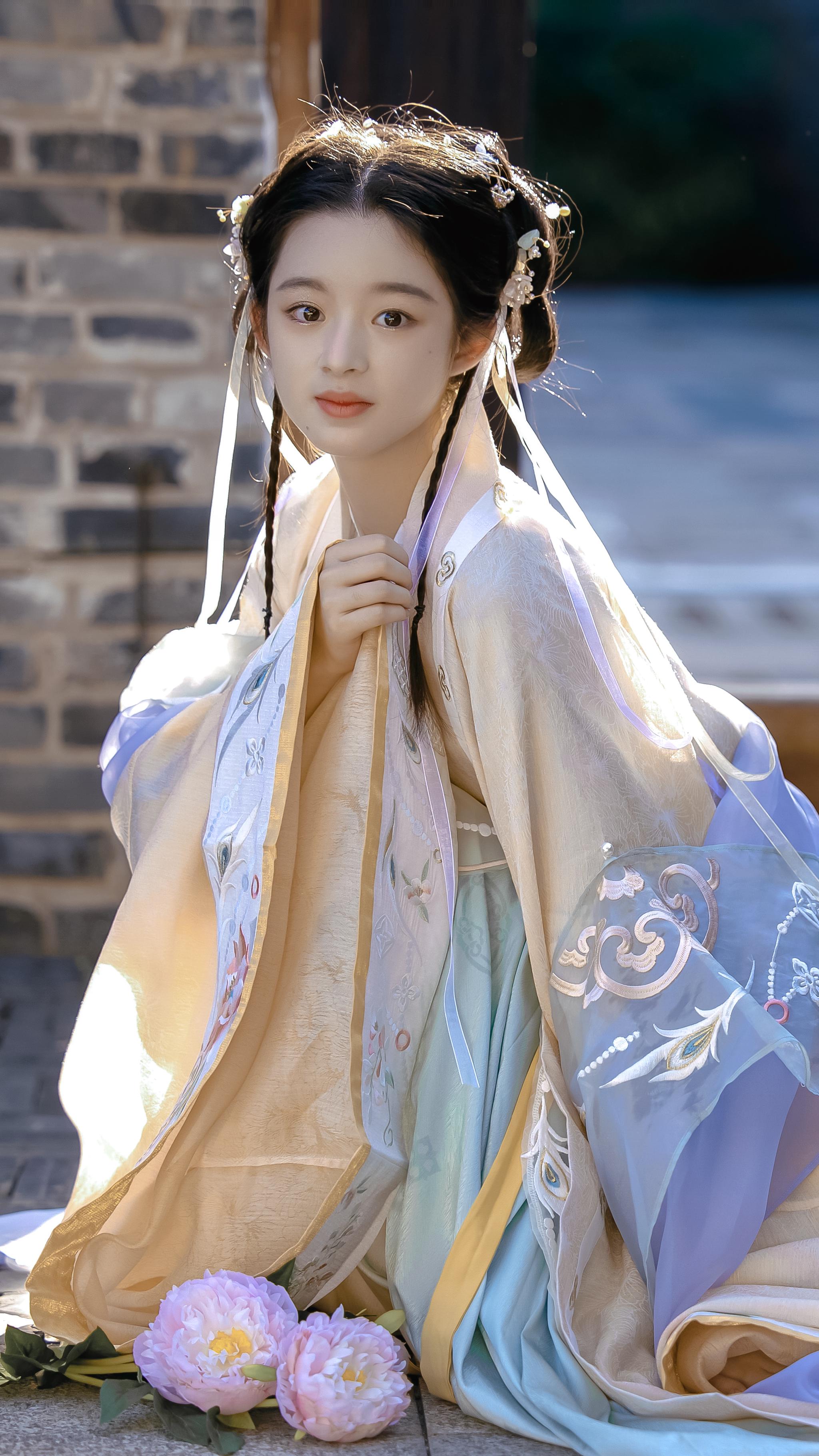 黄杨钿甜 古装剧适配度超高的妹妹~__财经头条